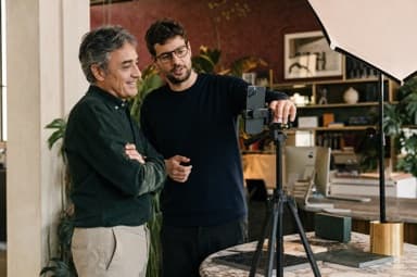 Sessione pratica di formazione video con smartphone